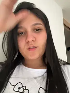 Camila_sanchez25 élő XXX-chatje