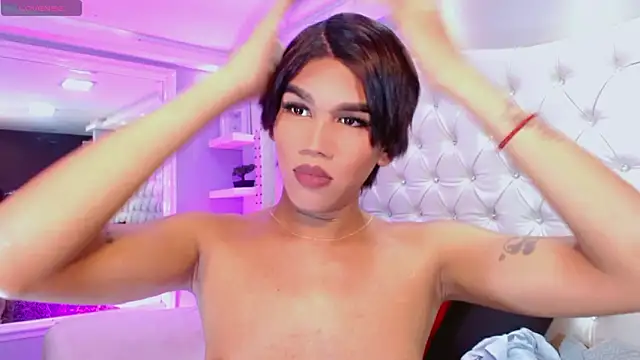 danielaCosmica_54 Show in webcam