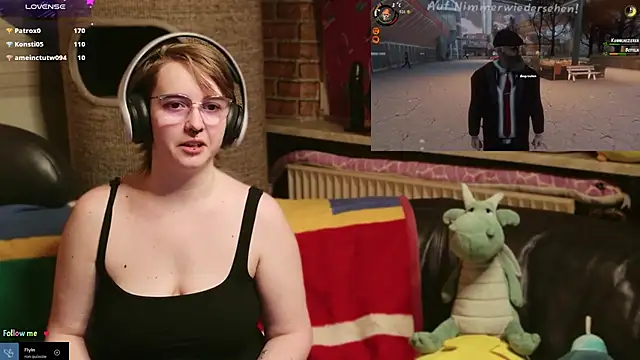 GamerGirl_Eve Chat XXX in diretta