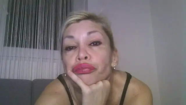 Chat XXX en directo de EvaaMina