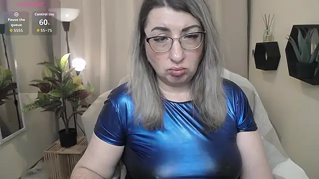 KKMimiKK Adlı Modelin Canlı XXX Sohbeti