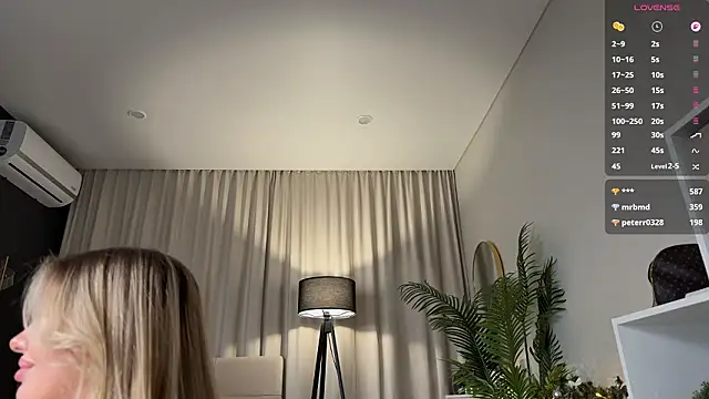 LeksaL Live XXX Chat