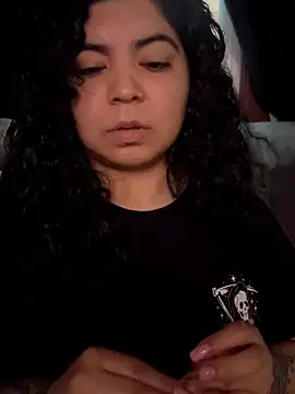 kimmiakiss22 élő XXX-chatje