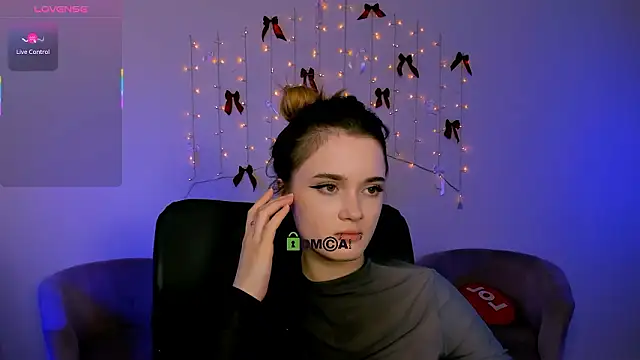 liana_kisses' Live XXX Chat