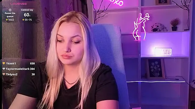 adrelaxina's Live XXX Chat