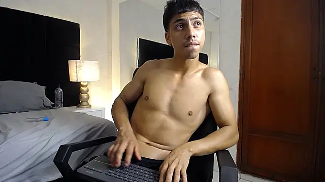 Axel_Walkeer Chat XXX in diretta