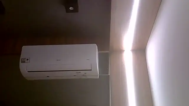 SkinnyKitten's Live XXX Chat