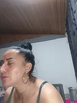 Alexandrina: απευθείας συνομιλία ΧΧΧ