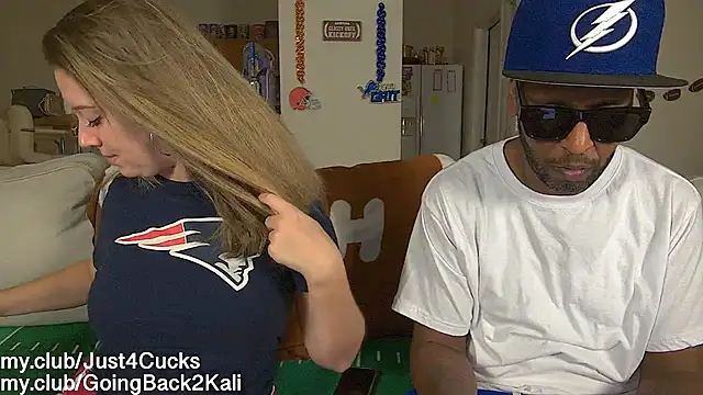 Czat XXX na żywo – boomboomr00m