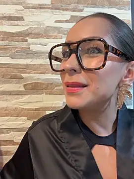 Mau_White Chat XXX live