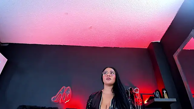 DelaneyStone Chat XXX live