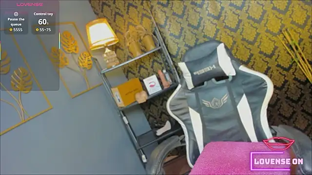 KrazzyElliot Chat XXX live