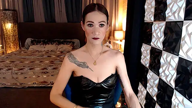 MonstrousCockDiva Show Webcam