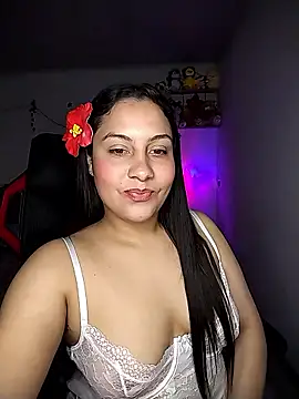 Chat XXX en directo de esmeralda_jadees