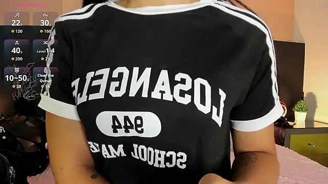 ScarletTorres: онлайн-секс-чат