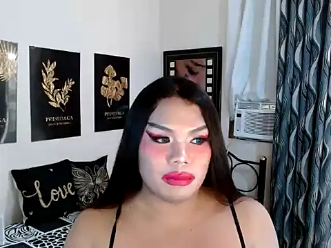 TSbrianaHugeCock webcam show