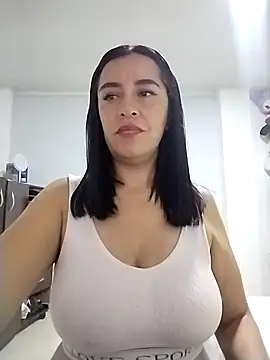 hailey85 – Naživo XXX chat