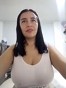 Chat +18 de hailey85 ao vivo