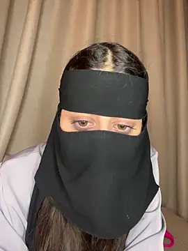 Arab-mimi live XXX chat