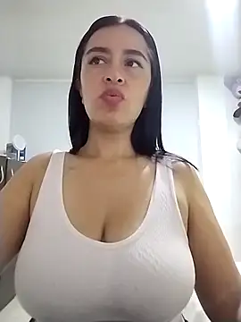 hailey85 Adlı Modelin Canlı XXX Sohbeti