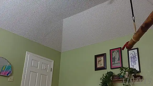 Linzy_19: онлайн-секс-чат