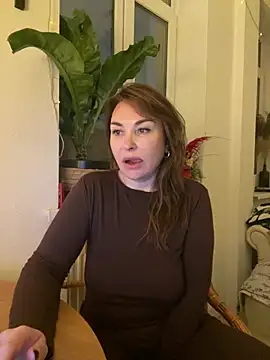 Syverelle: онлайн-секс-чат