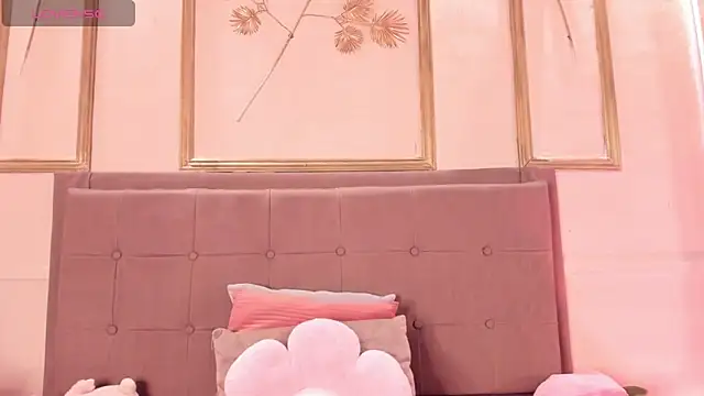 amandalee01 Adlı Modelin Canlı XXX Sohbeti