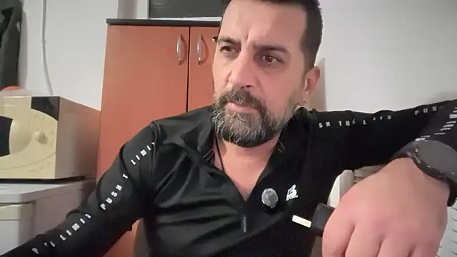 TARKAN1's Live XXX Chat