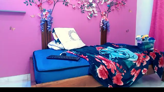 Chatroom XXX en direct de analintimacy18