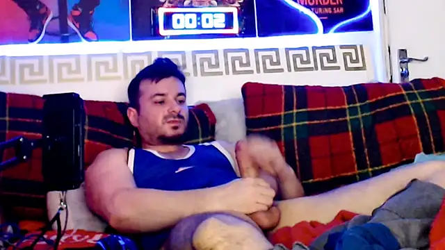 FuckToyBoy69 Adlı Modelin Canlı XXX Sohbeti