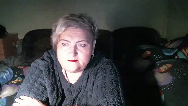 Lana555: онлайн-секс-чат