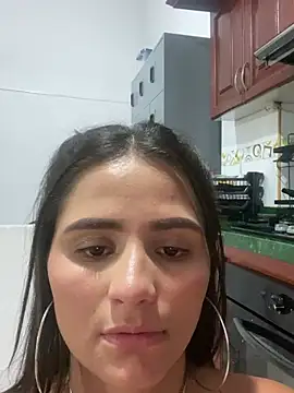 Онлайн чат XXX MIA25___