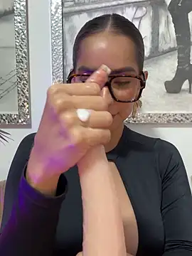 Mau_WhiteのライブXXXチャット