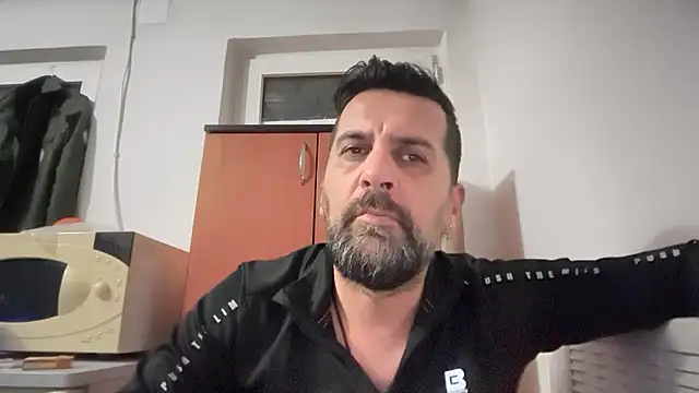 TARKAN1 Live XXX-chat