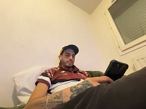 Онлайн чат XXX Rebeu313