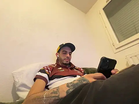 Rebeu313 Adlı Modelin Canlı XXX Sohbeti