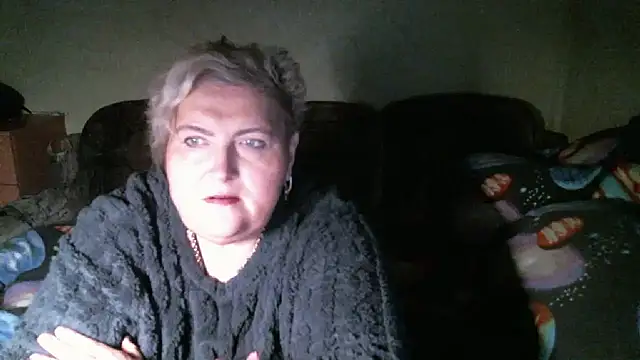 Lana555: онлайн-секс-чат