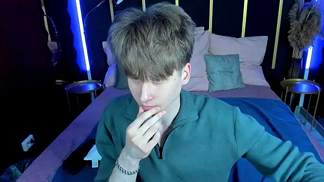 Czat XXX na żywo – ScottPierce