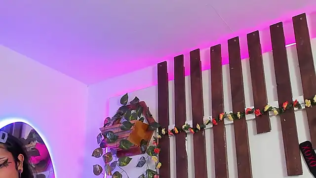 MeowMota_ Chat XXX in diretta