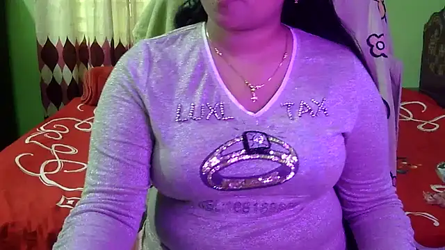 BengaliQueenStar: онлайн-секс-чат