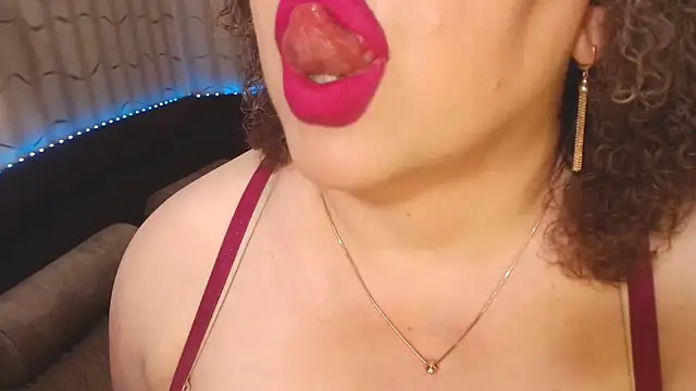 Chatroom XXX en direct de BustyKatty