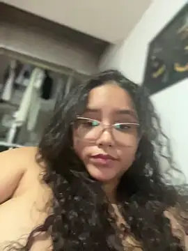 CurlyGirl_1 Chat XXX in diretta