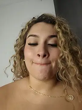 Chat XXX en directo de Sara_smiiith211