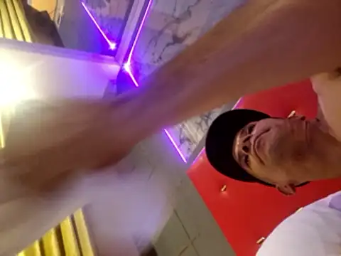 karlossan24 Chat XXX in diretta