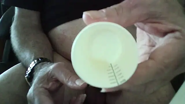 dannyslovenuts Show in webcam