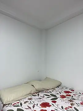 JuanitaMore01 Adlı Modelin Canlı XXX Sohbeti