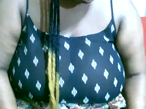 LICIOUSEBOOBSXXのライブXXXチャット