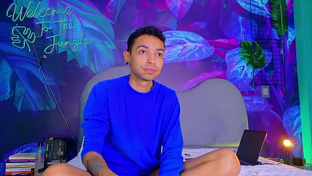 Imtavo Adlı Modelin Canlı XXX Sohbeti