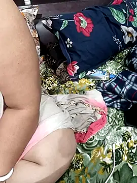 Kajal-585 Chat XXX in diretta