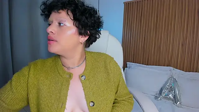 Alaska_deluxeのライブXXXチャット